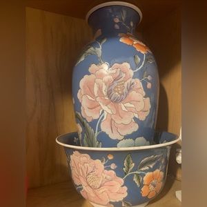 Daponese porcelain made in macau red stamped